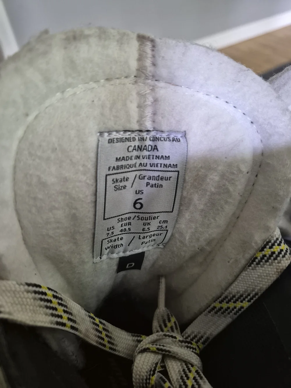 CCM tacks 9060